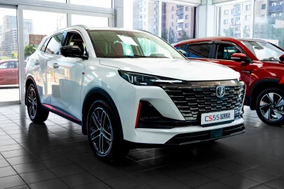 Изображение CHANGAN UNI-S 3/3