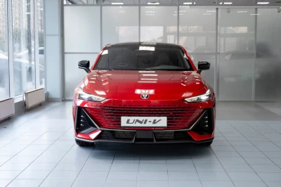 Изображение CHANGAN UNI-V 2/6