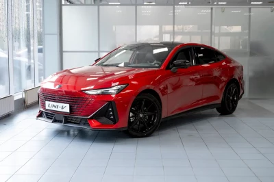 Изображение CHANGAN UNI-V 1/6